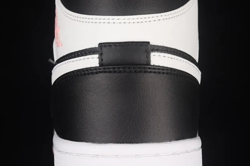 All categories Air Jordan Jordan series basketball shoes Air Jordan 1 Mid Air Jordan 1 Mid AJ1 Joe 1 black and white mid-top basketball shoes 555112-061